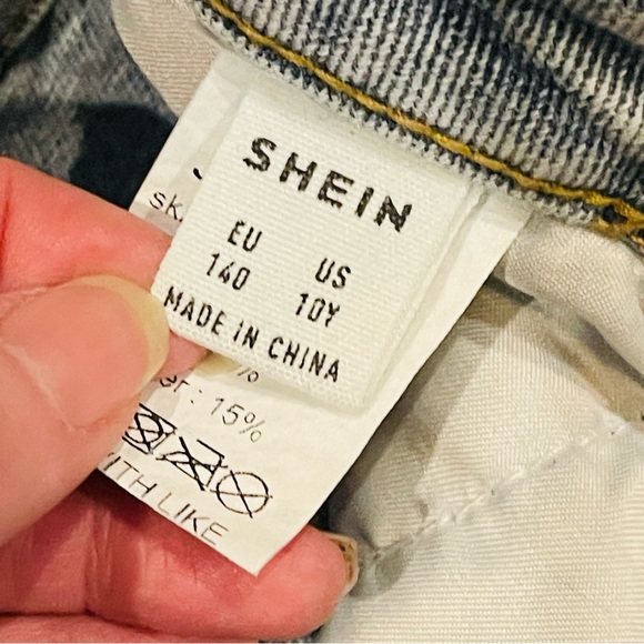 SHEIN Whitewash Jeans - Picture 4 of 6